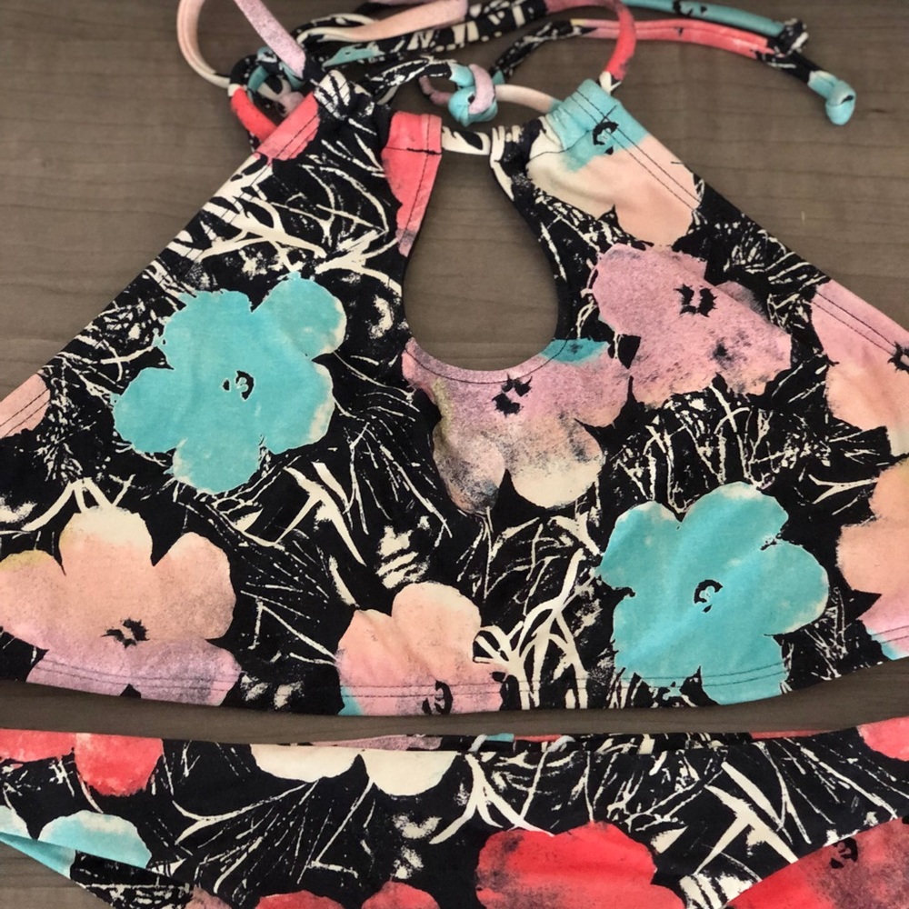 Billabong Floral Bikini Halter Top & Cheeky Bottom